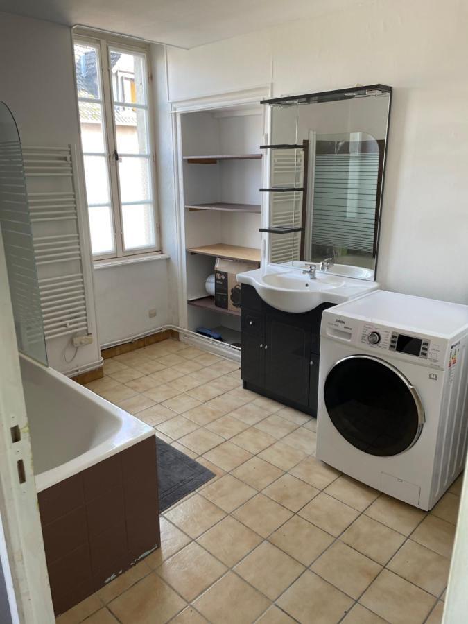 Saint-Pierre-le-Moûtier Charmant T2 Au 1Er Dans Residence Avec Parc Arbore מראה חיצוני תמונה