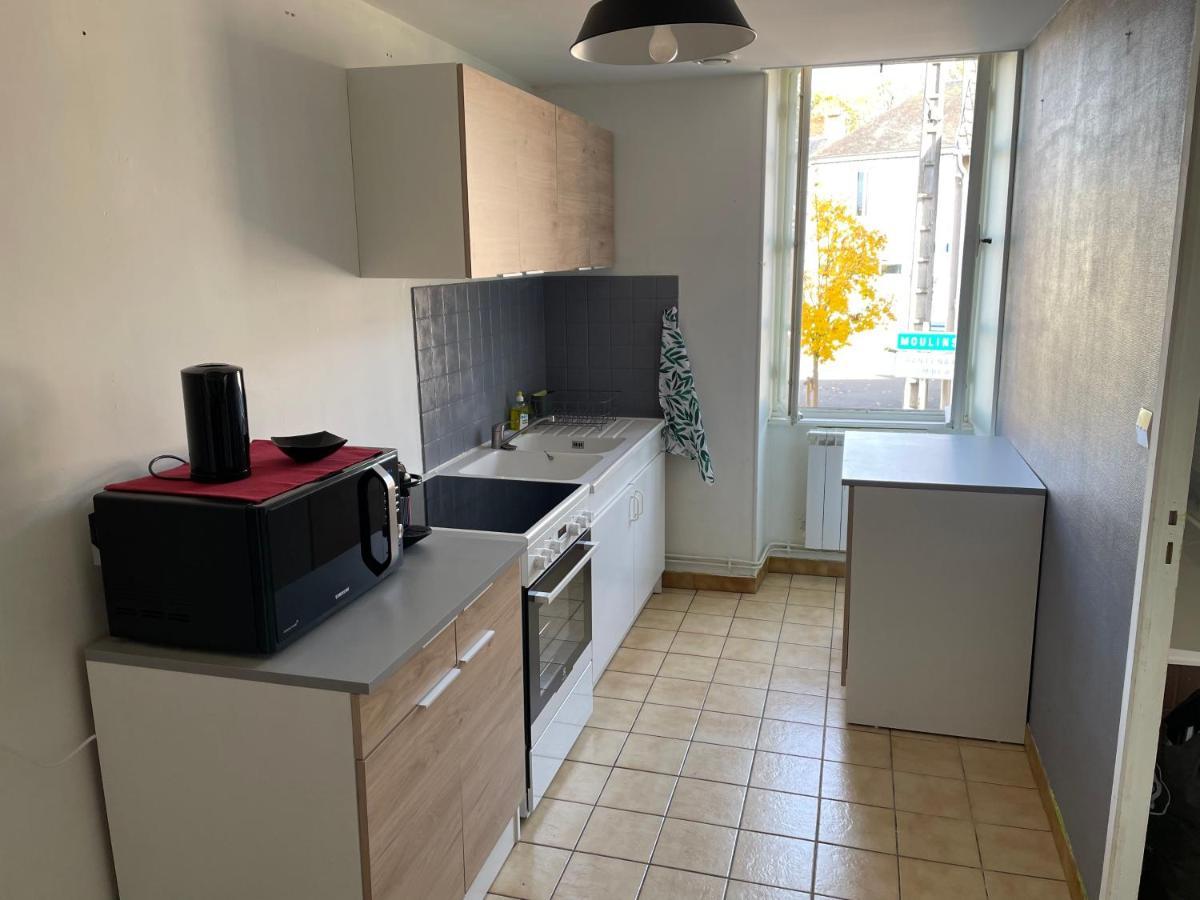 Saint-Pierre-le-Moûtier Charmant T2 Au 1Er Dans Residence Avec Parc Arbore מראה חיצוני תמונה
